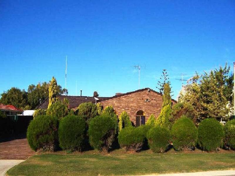 6 Indiana Parade, Singleton WA 6175