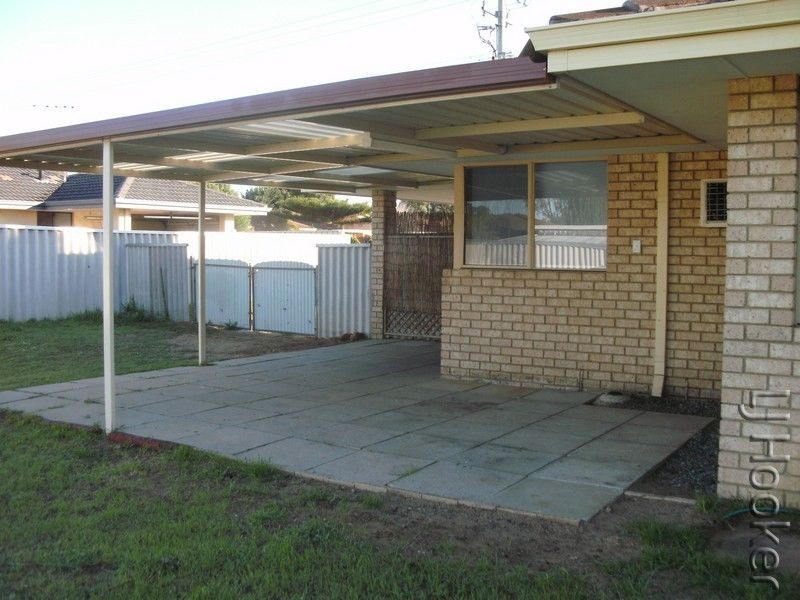 19 Murdoch Drive, Greenfields WA 6210