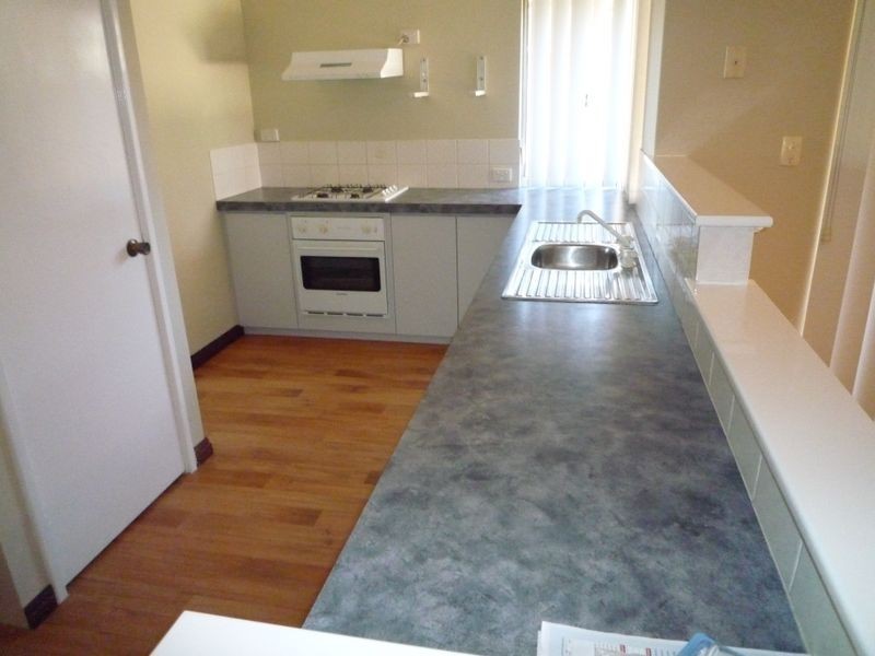 2 Wintersweet Place, Halls Head, Halls Head WA 6210