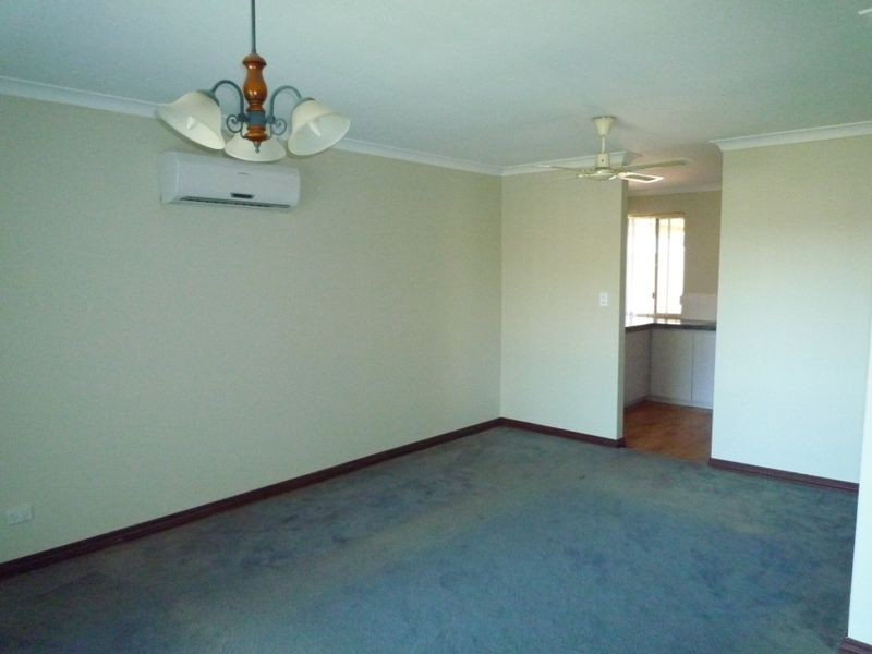 2 Wintersweet Place, Halls Head, Halls Head WA 6210