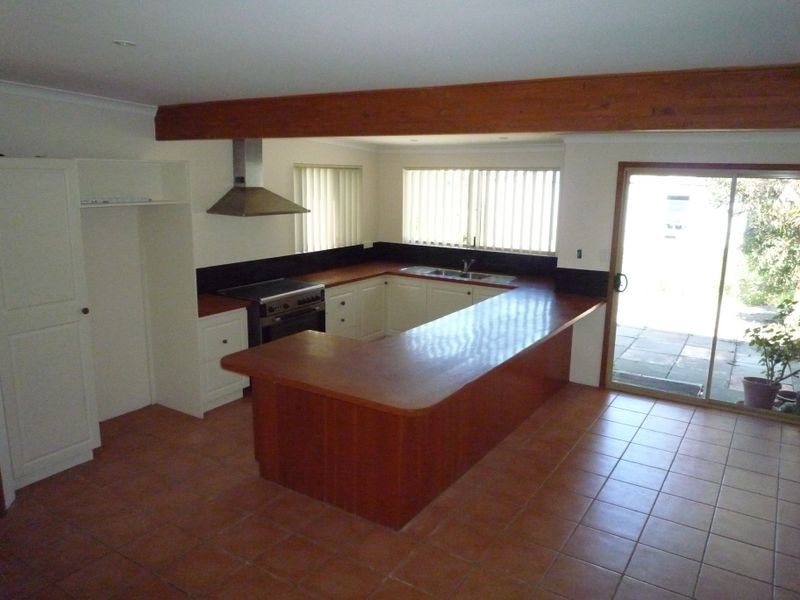33 Service Street, Mandurah WA 6210
