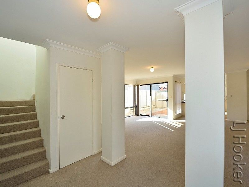 4/6 Churchill Avenue, Dudley Park WA 6210