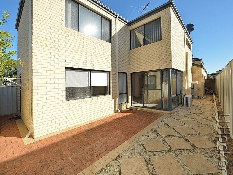 4/6 Churchill Avenue, Dudley Park WA 6210