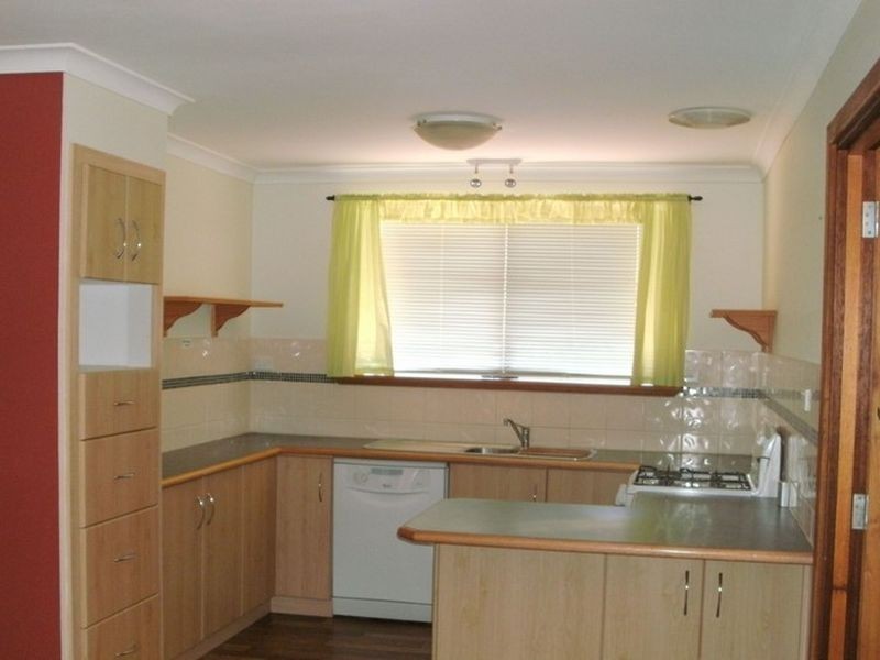 16 Oversby Street, Halls Head WA 6210