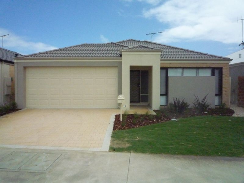 12 Illyarrie Avenue, Falcon WA 6210