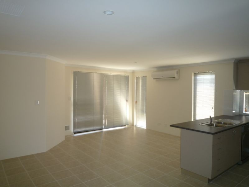 12 Illyarrie Avenue, Falcon WA 6210