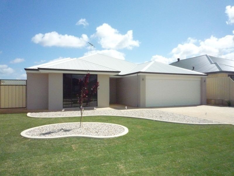 18 Highcliff Circle, Lakelands, Mandurah WA 6210