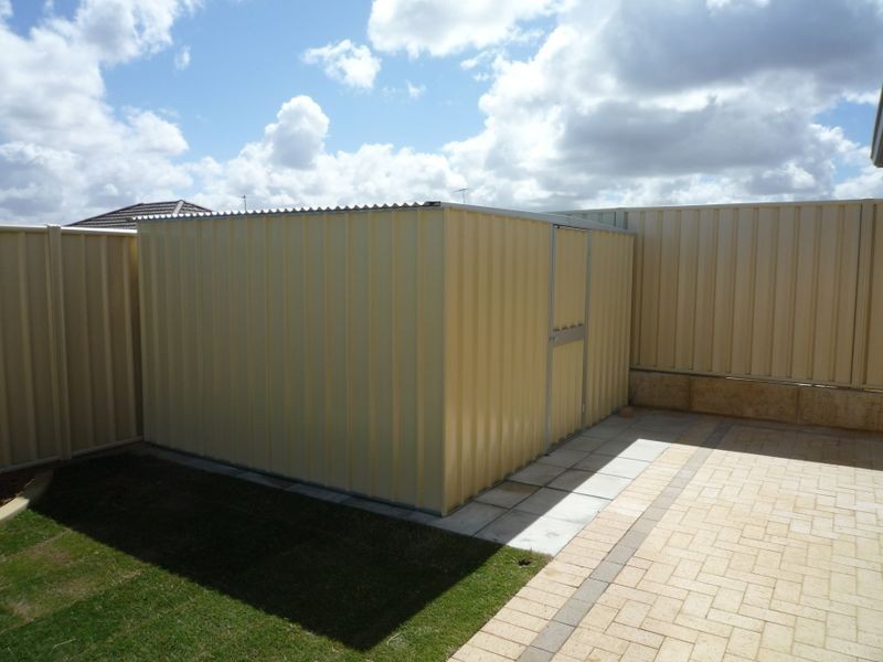 18 Highcliff Circle, Lakelands, Mandurah WA 6210