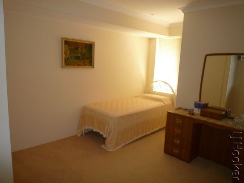 4A Medford Court, Meadow Springs WA 6210