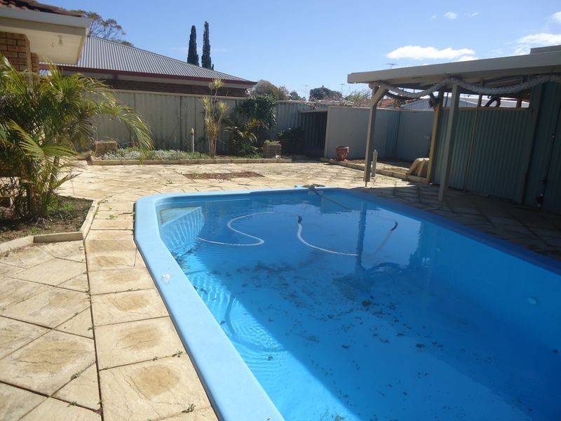 1 David Place, Dudley Park WA 6210