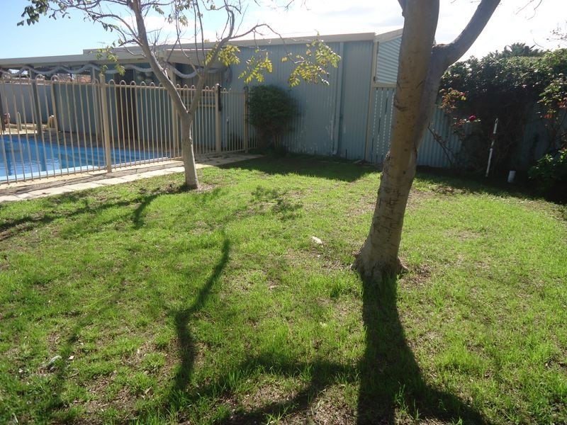 1 David Place, Dudley Park WA 6210