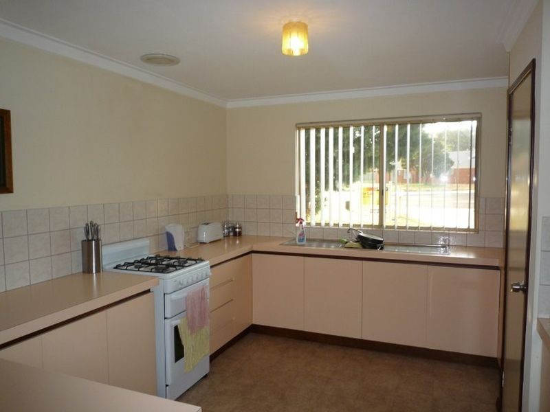 6A Falstaff Close, Greenfields WA 6210