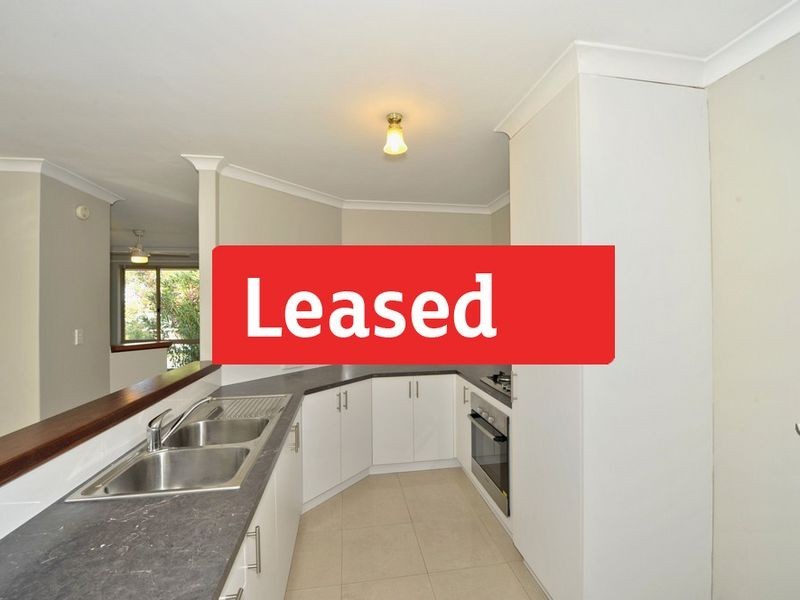 5A Honeysuckle Ramble, Halls Head WA 6210