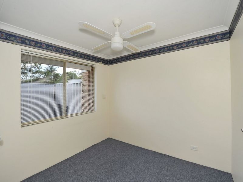 5A Honeysuckle Ramble, Halls Head WA 6210