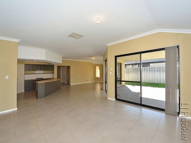 9 Scarab Court, Halls Head WA 6210