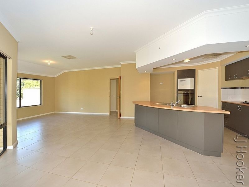 9 Scarab Court, Halls Head WA 6210