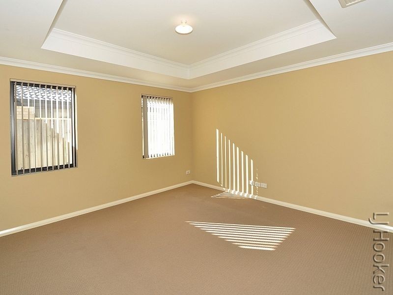 9 Scarab Court, Halls Head WA 6210