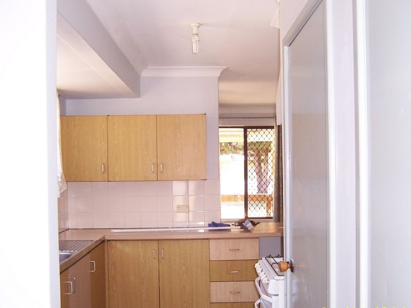 8 Warbrook Place, Coodanup WA 6210