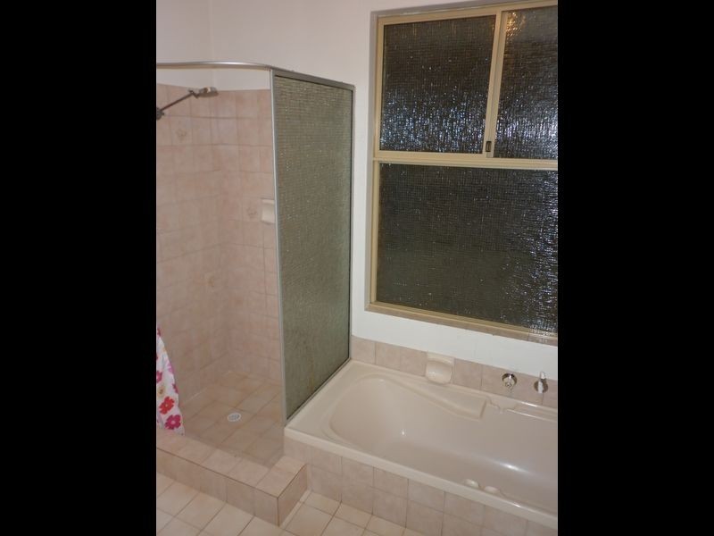 19a Oaklands Avenue, Halls Head, Halls Head WA 6210