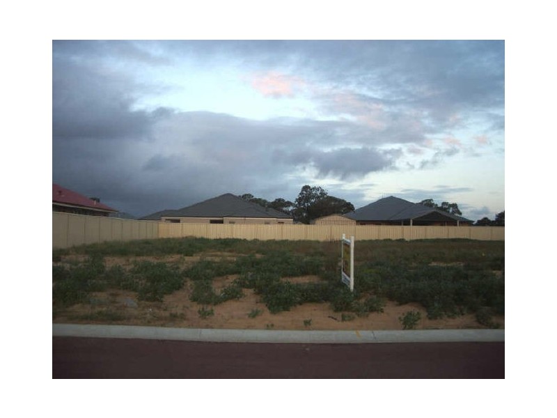 30 Albina Chase, Lakelands WA 6210