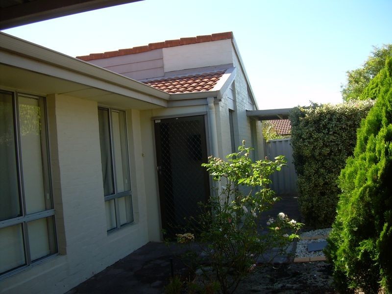 8 Brigadoon Close, Halls Head WA 6210