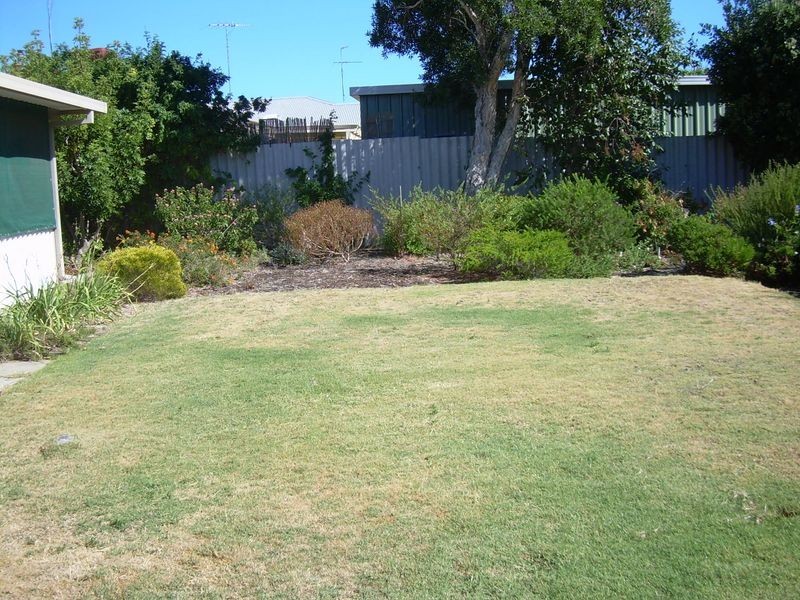 8 Brigadoon Close, Halls Head WA 6210