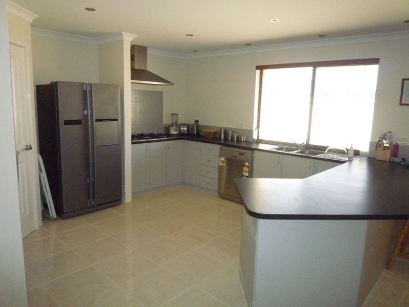 18 Lascelles Circus,, Parklands WA 6180