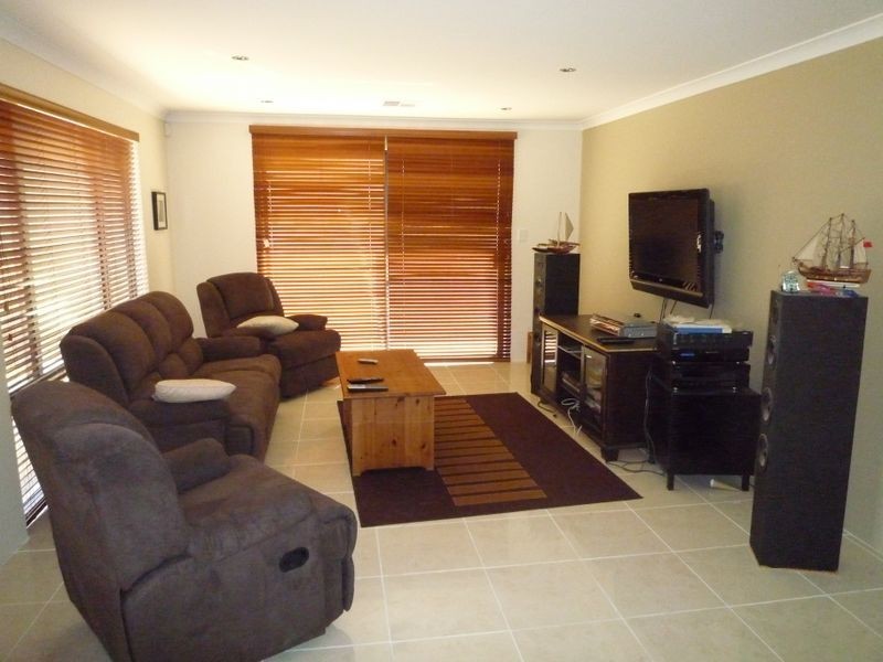 18 Lascelles Circus,, Parklands WA 6180