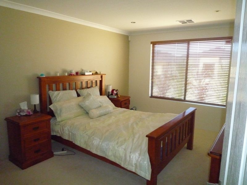 18 Lascelles Circus,, Parklands WA 6180