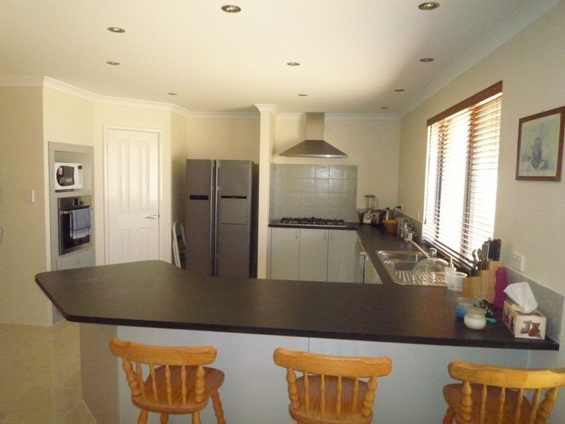 18 Lascelles Circus,, Parklands WA 6180