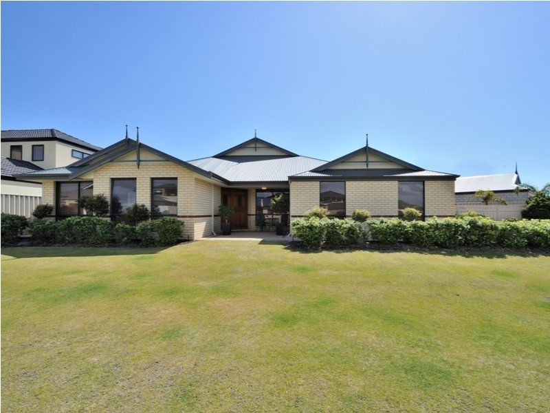 18 Anvils Circle, Secret Harbour WA 6173