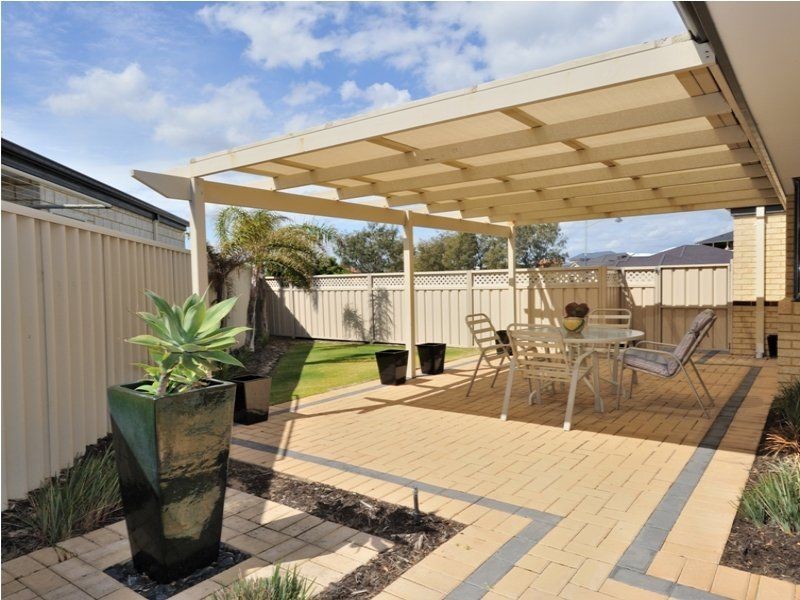 18 Anvils Circle, Secret Harbour WA 6173