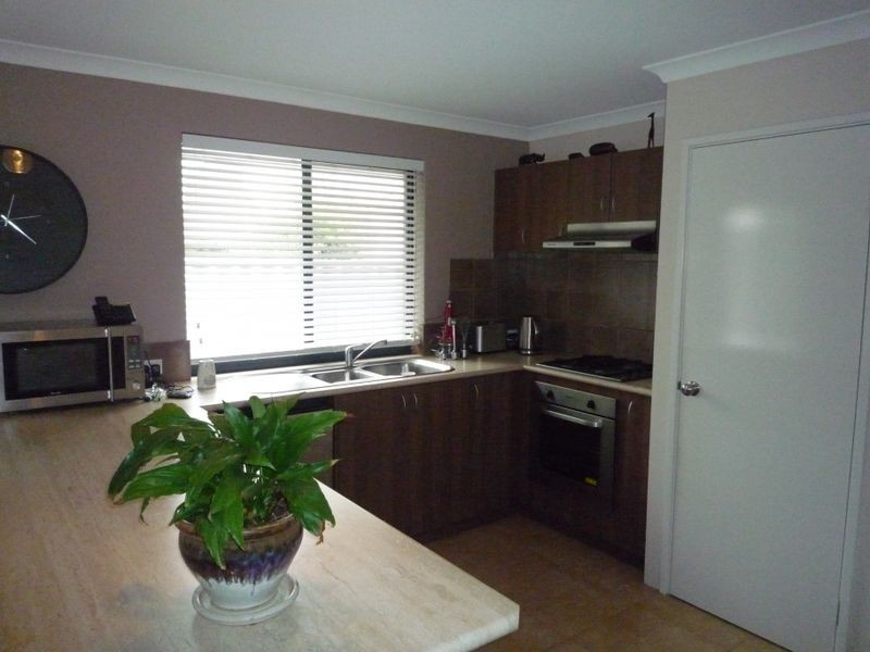 4b Nookie Street, Dudley Park WA 6210