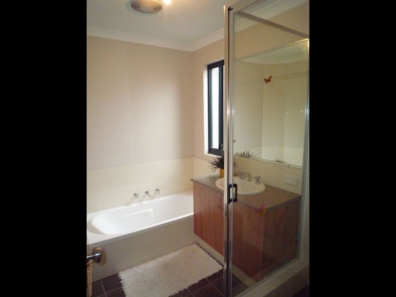 4b Nookie Street, Dudley Park WA 6210