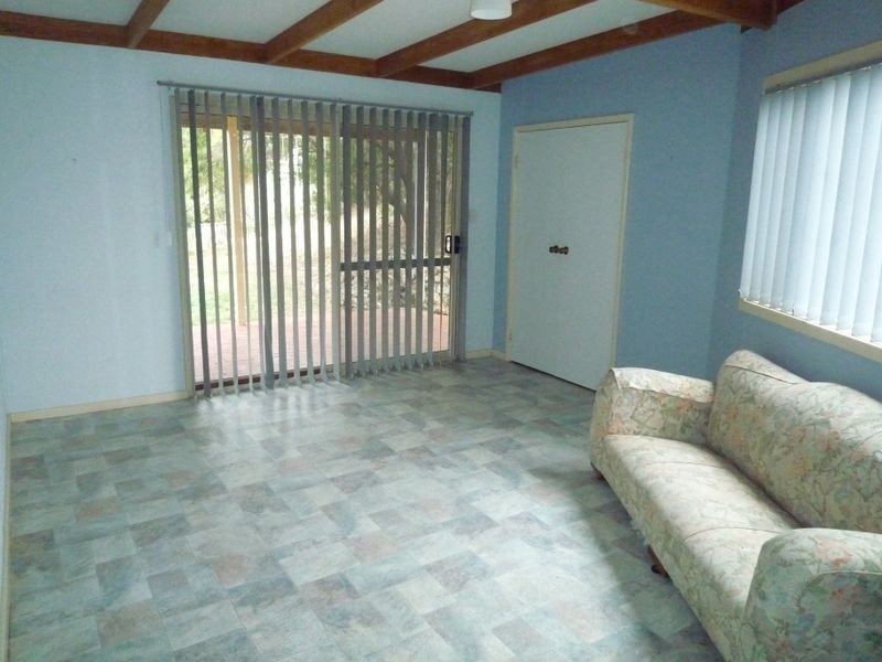 24 Valley Road, Halls Head WA 6210