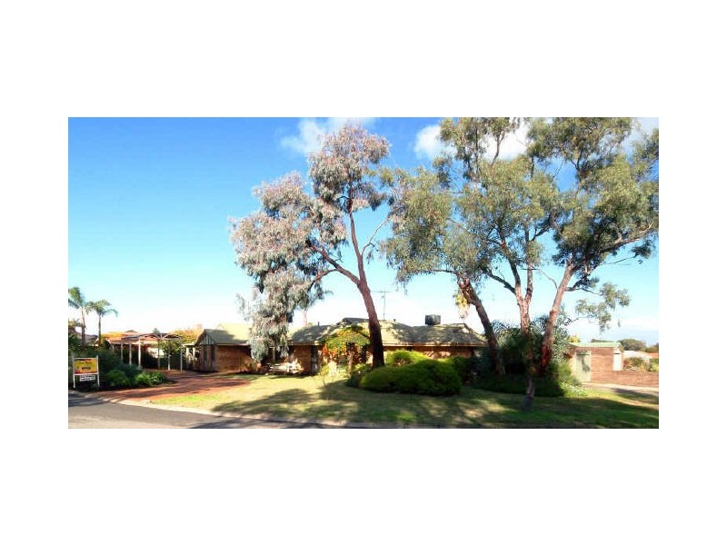 6 Fairfield Way, Halls Head WA 6210