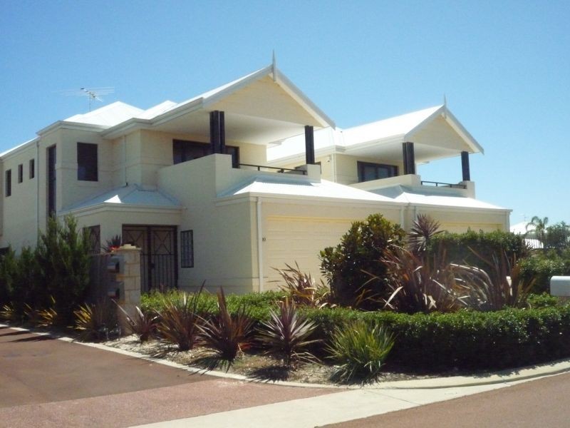 10 Sirrocco Drive, Erskine WA 6210