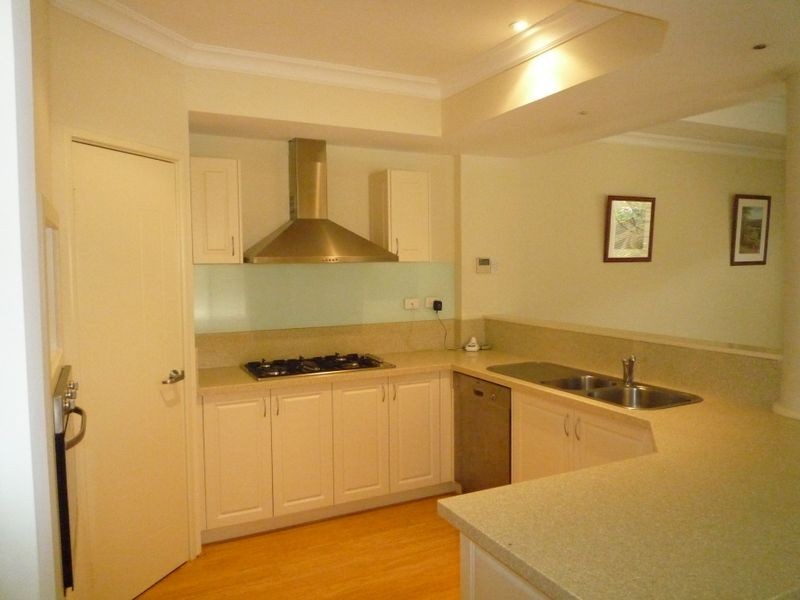 10 Sirrocco Drive, Erskine WA 6210