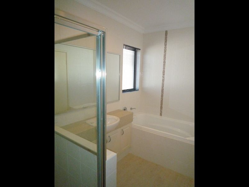 10 Sirrocco Drive, Erskine WA 6210