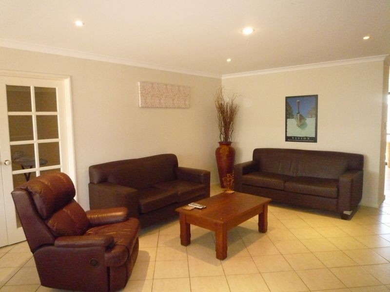 6 Poivre Place, San Remo WA 6210