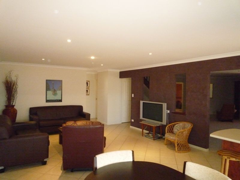 6 Poivre Place, San Remo WA 6210