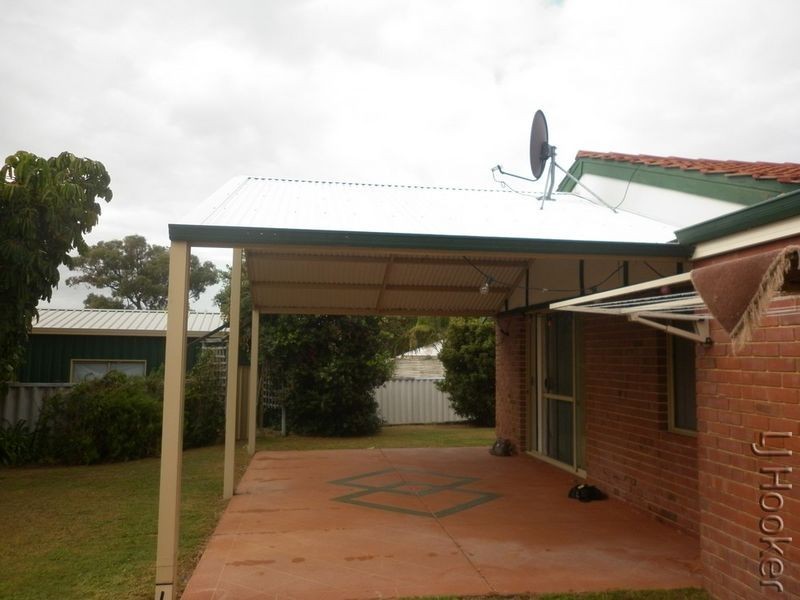 2 Willmott Close, Halls Head WA 6210