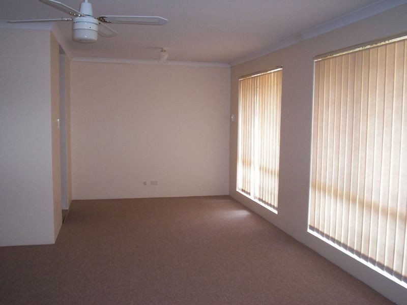 37 Templetonia Promenade, Halls Head WA 6210