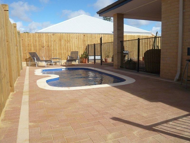 113 Hudson Drive, Dudley Park WA 6210