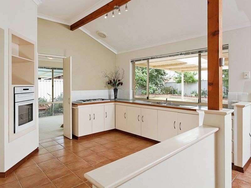 14 Cuvier Place, San Remo WA 6210