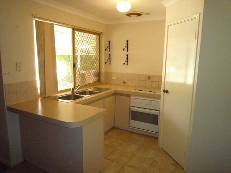 4 Spider Orchid Place, Greenfields WA 6210