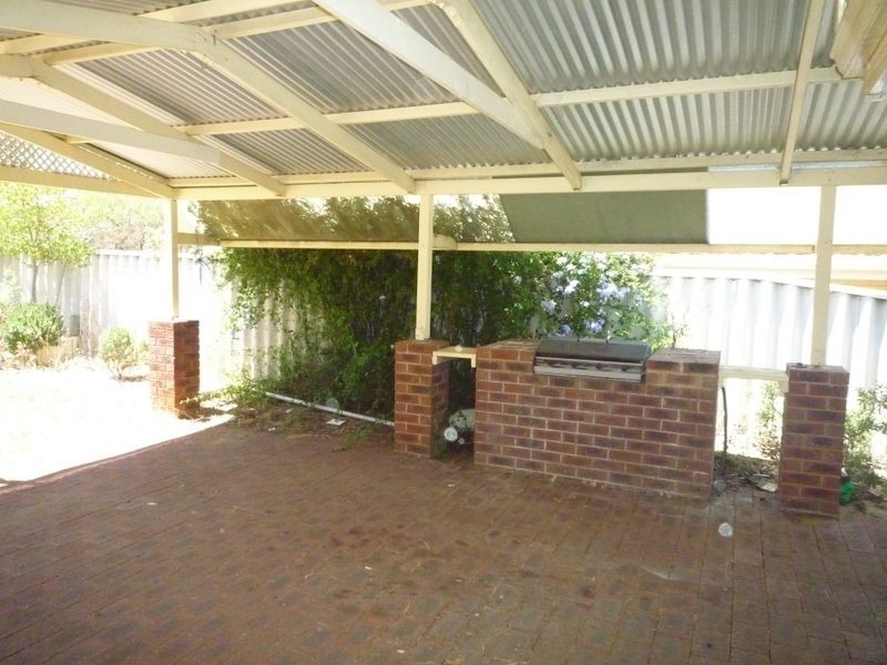 4 Spider Orchid Place, Greenfields WA 6210