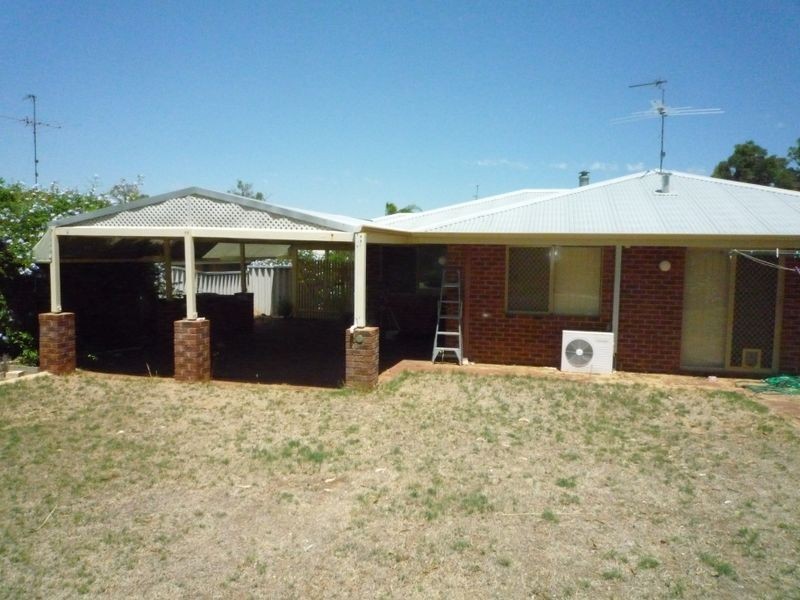 4 Spider Orchid Place, Greenfields WA 6210