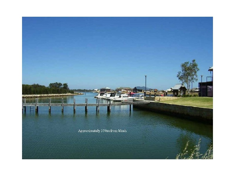 4 Nankeen Approach, Dudley Park WA 6210