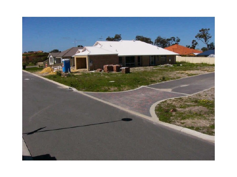 4 Nankeen Approach, Dudley Park WA 6210